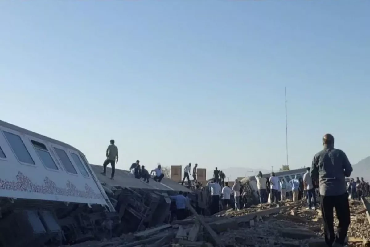 Train Derailment in Southern Iran Leaves 30 Injured: Local Media