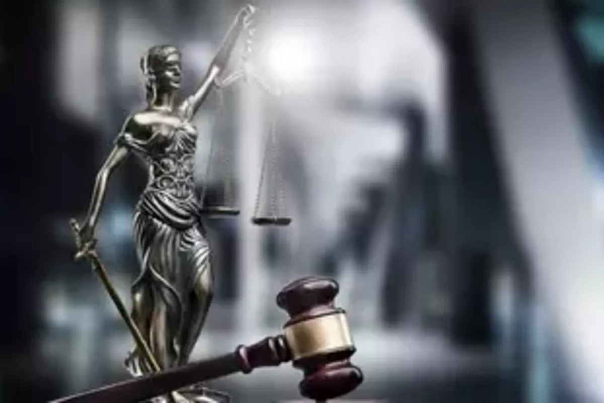 Kazakhstan Accuses Two Suspects of Infecting Clients - VIDEO