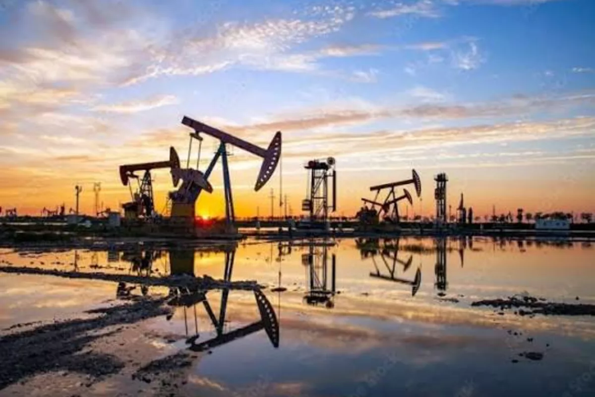 Azerbaijan's Azeri Light Surges Above $100 as Oil Price Jumps 4.5%