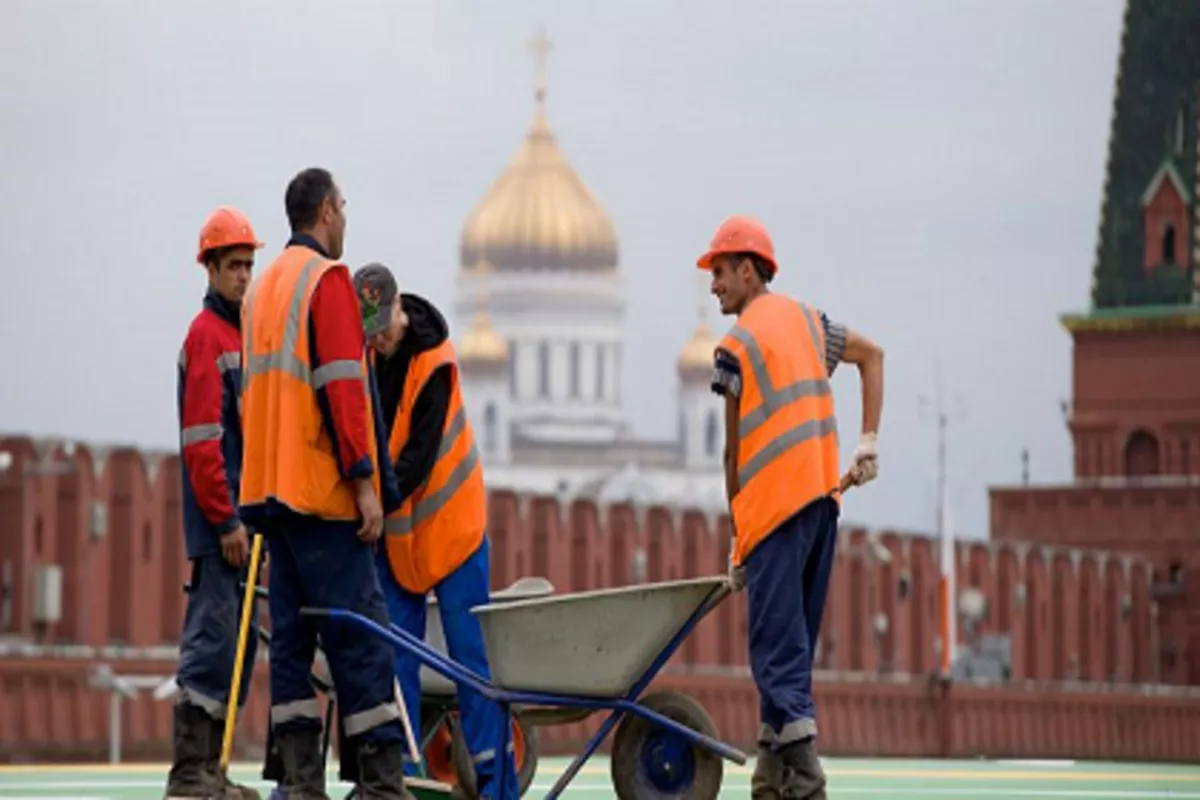 India Pushes Central Asian Migrants Out of Russia’s Labor Market