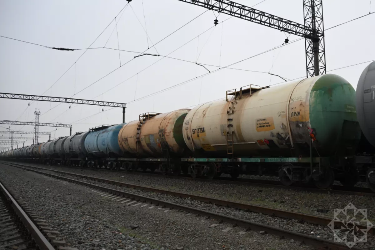 Azerbaijan Dispatches 4,500 Tons of Diesel Fuel to Armenia