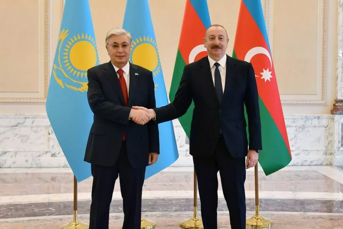President Tokayev Presents Traditional Kazakh Costume to Azerbaijani Counterpart