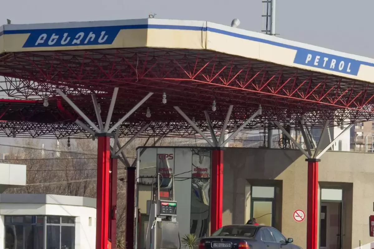 Minister: Azerbaijani Gasoline Helps Keep Armenia’s Fuel Prices in Check