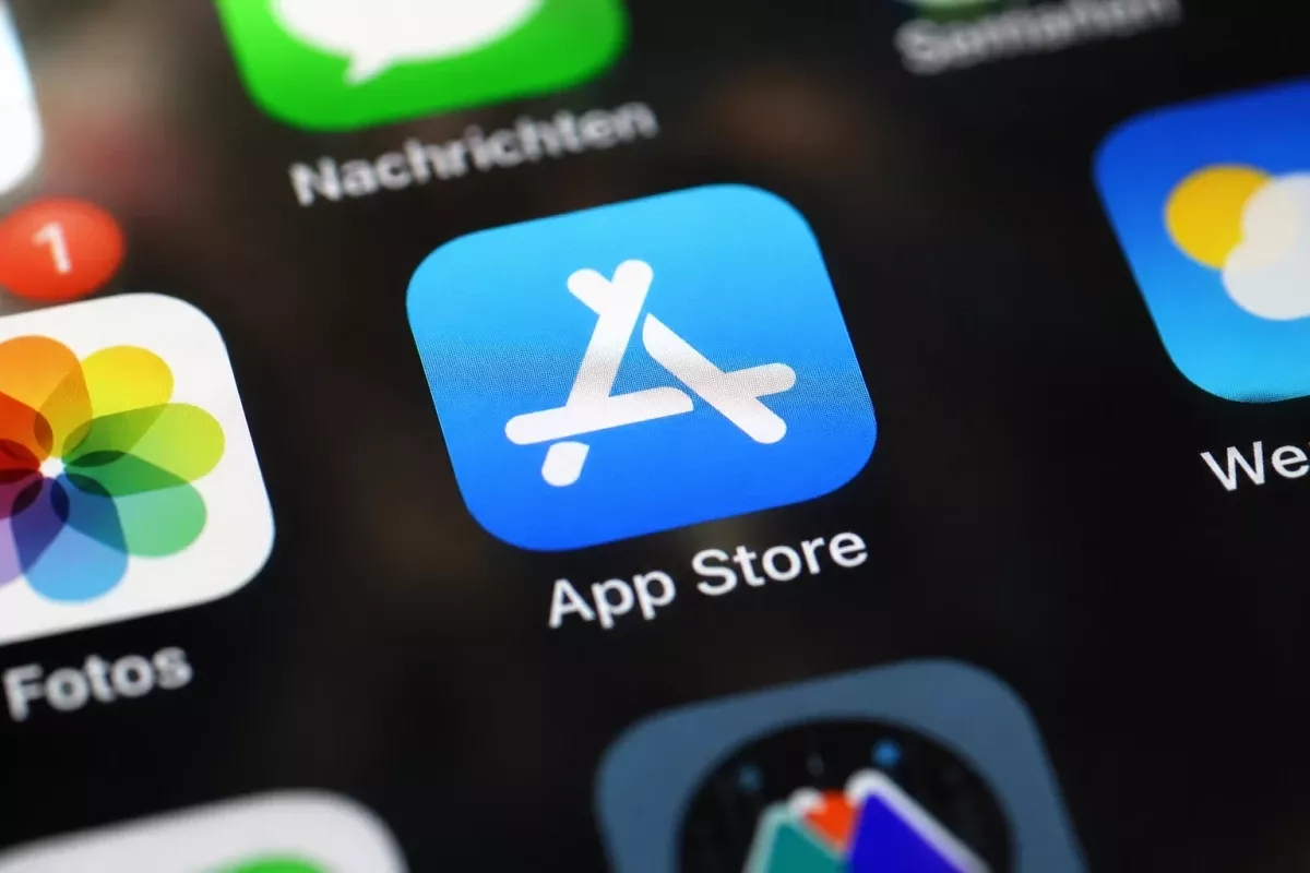 Russia Reports Surge in App Store Access Complaints