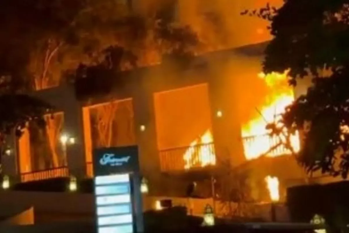 How Residents of Dubai Are Taking Shelter from Falling Missile Debris