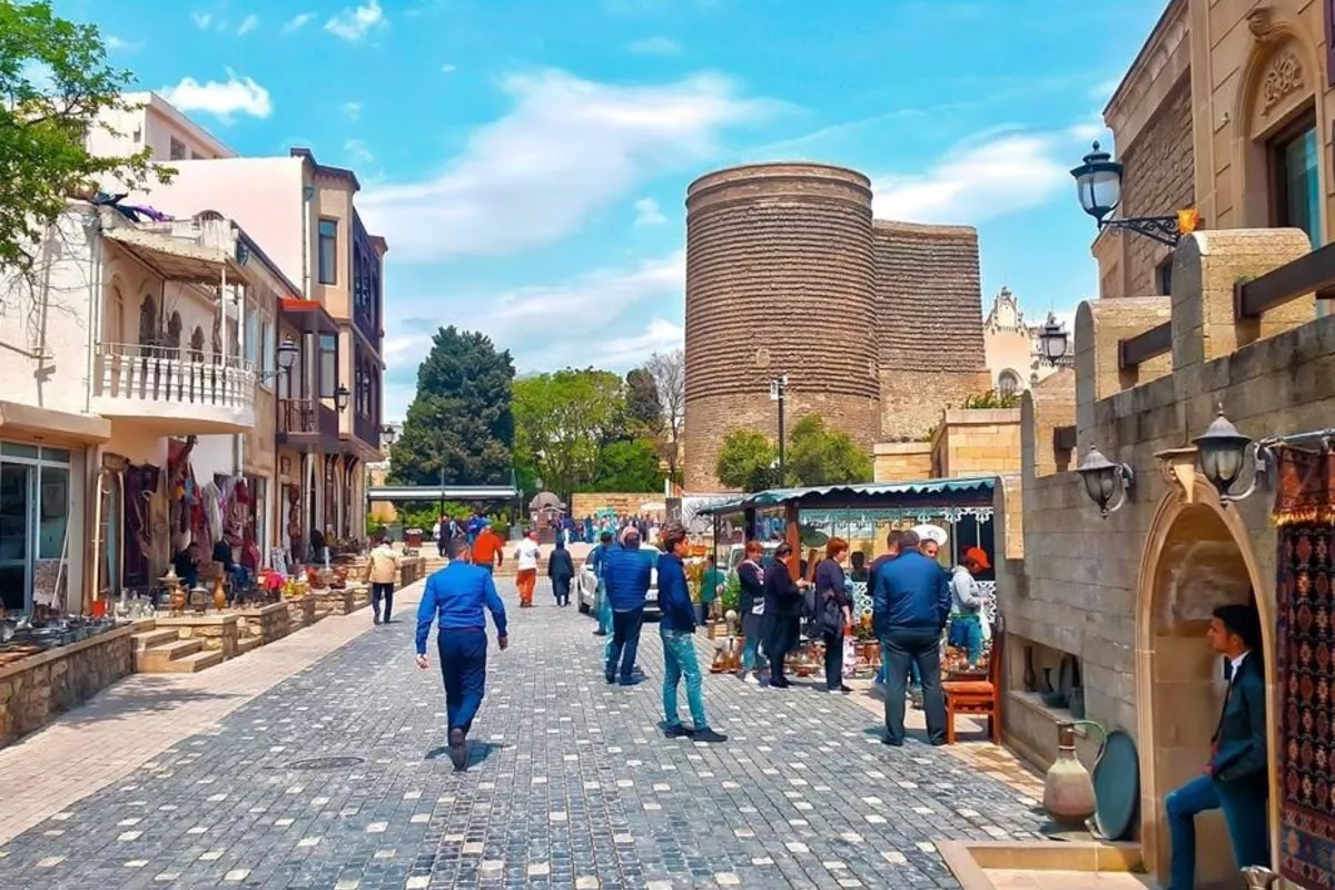 Azerbaijan Welcomes Growing Number of Uzbek Visitors