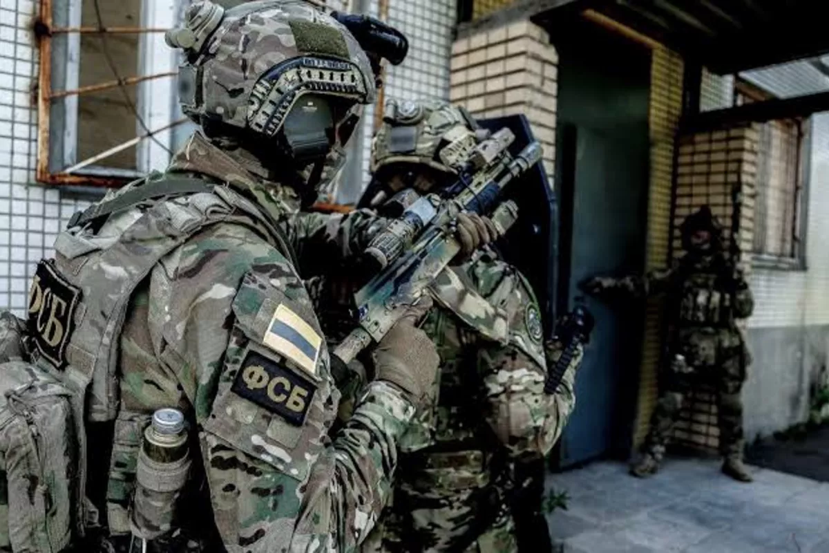 Russia Arrests 18-Year-Old in Mari El on Treason Charges - VIDEO