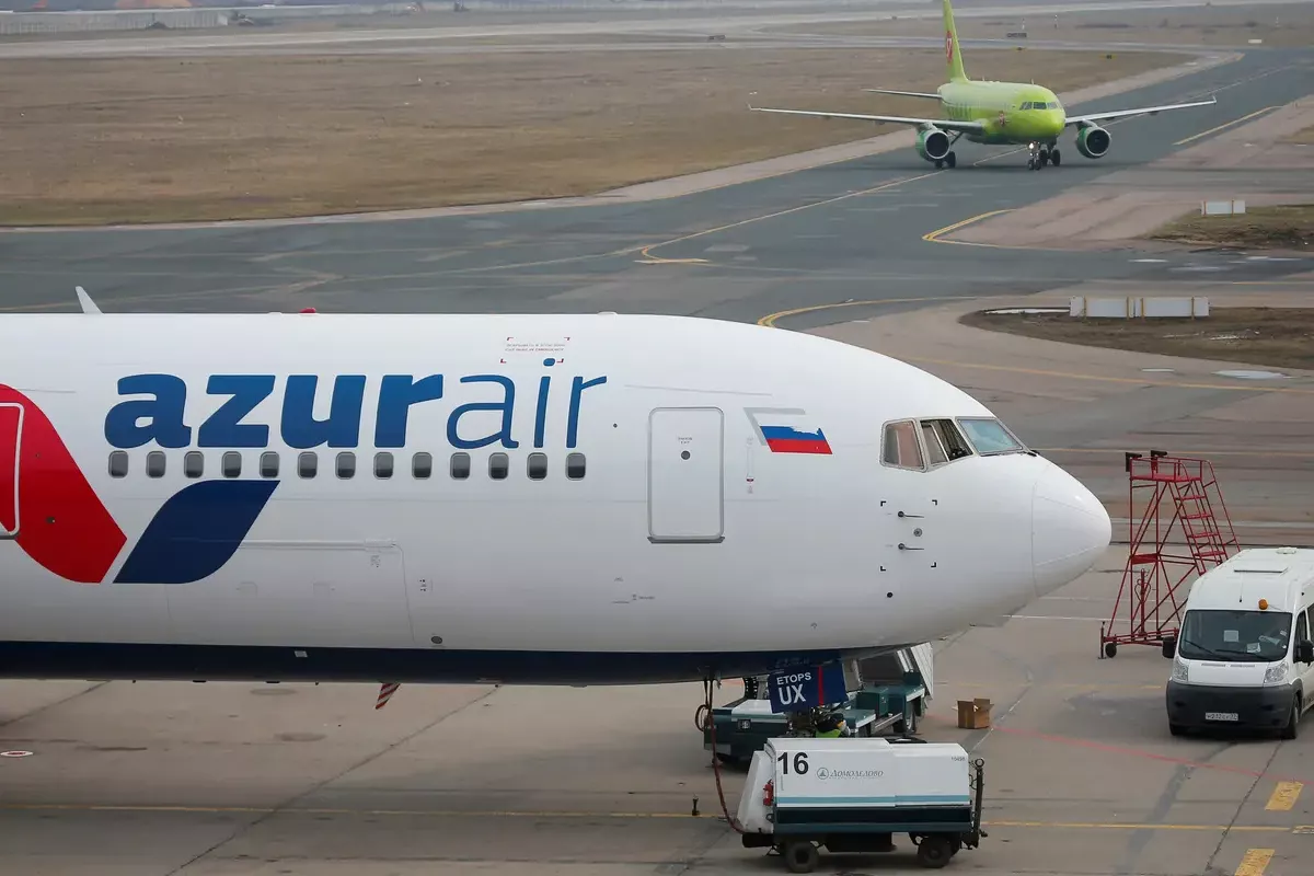 Azur Air Flight Makes Emergency Landing After Engine Incident - VIDEO