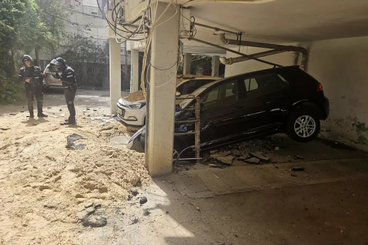 Iranian Missile Attack in Central Israel Claims at Least One Life - VIDEO