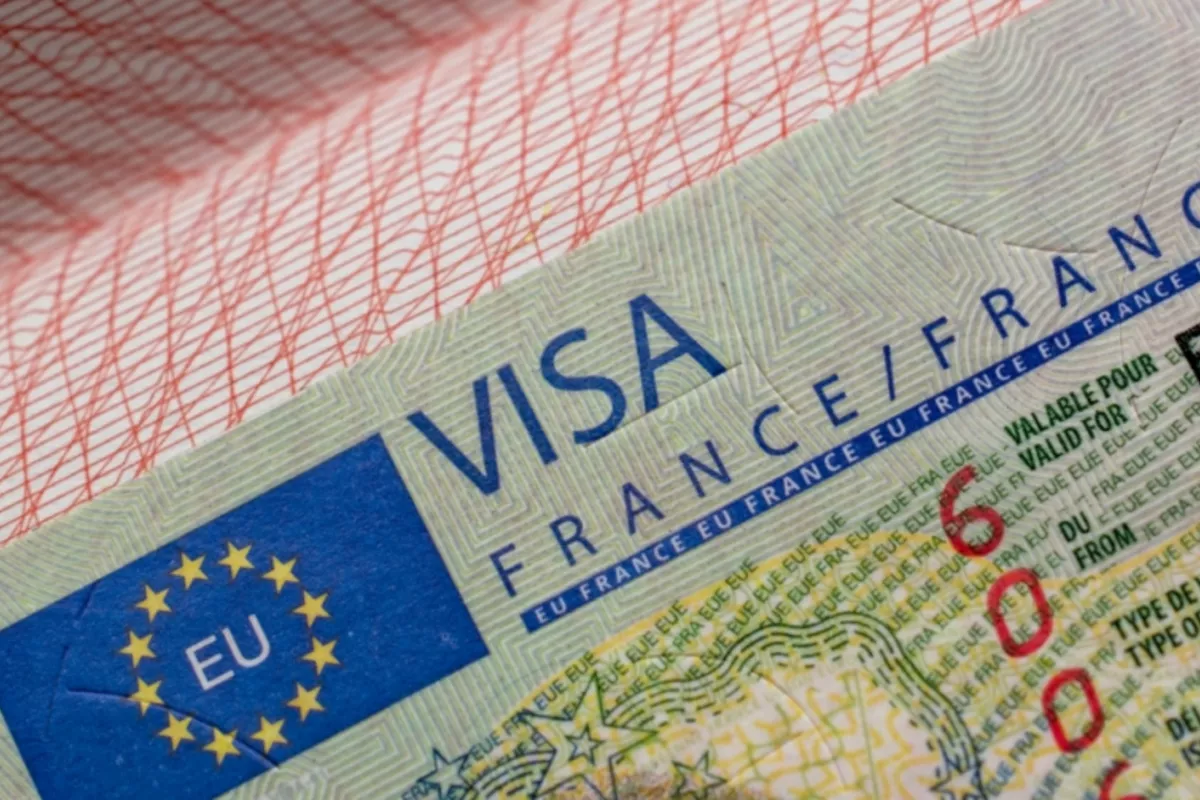 EU to Discuss Limiting Russian Citizens’ Visas to One Country