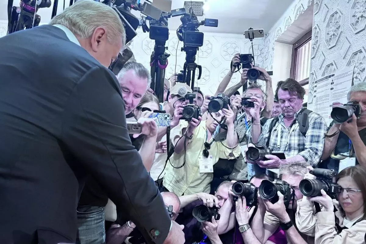 Strong Armenia Party Leader Casts Ballot Despite House Arrest