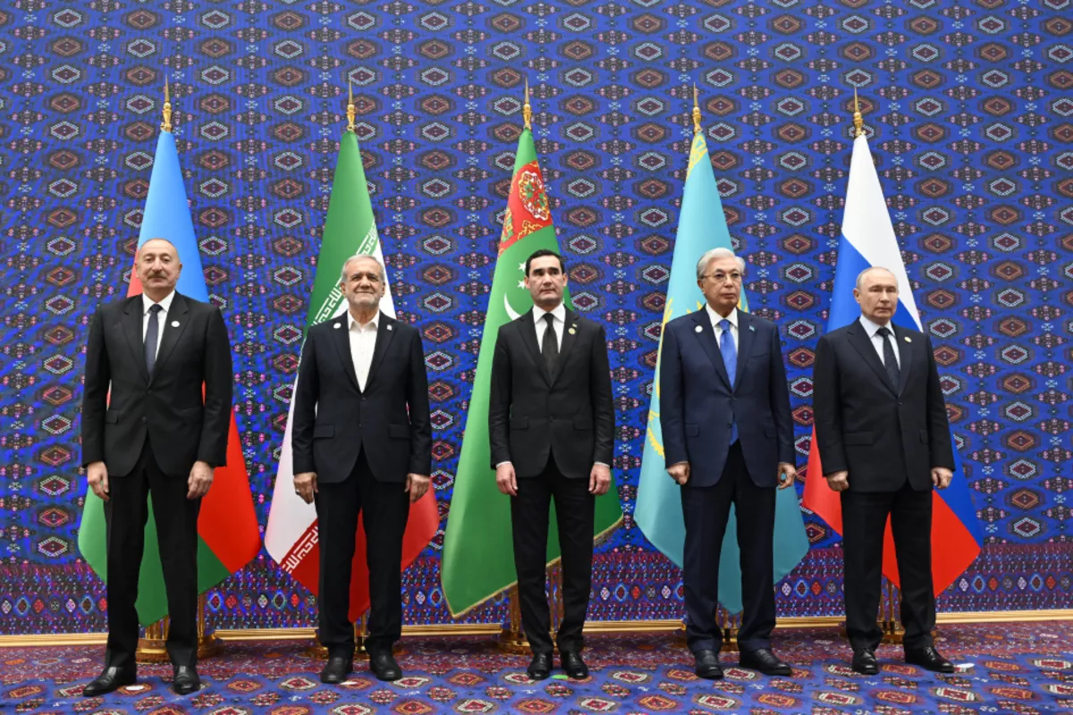 Azerbaijani Leader Addresses Expanded Meeting of Caspian Environmental Summit