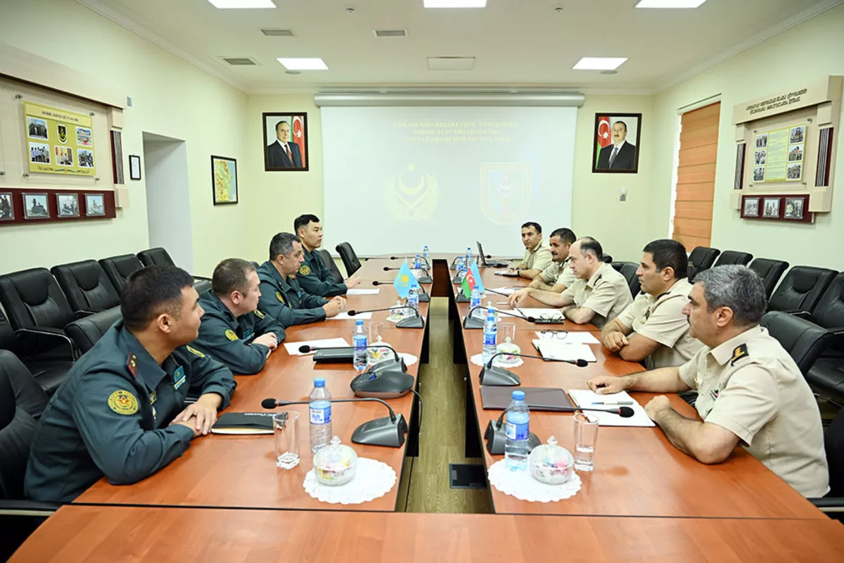 Azerbaijani, Kazakh Military Specialists Meet in Baku
