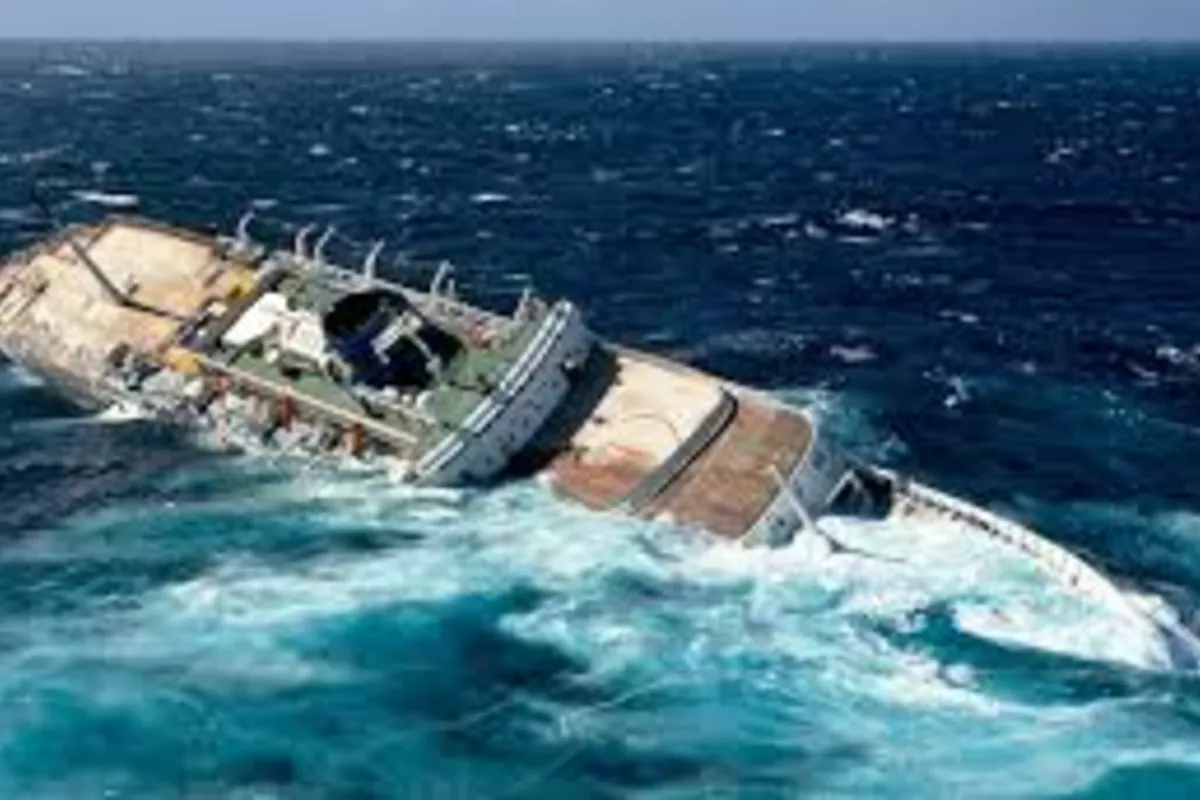 Sri Lanka Rescues Hundreds of Iranian Sailors from Sinking Vessel