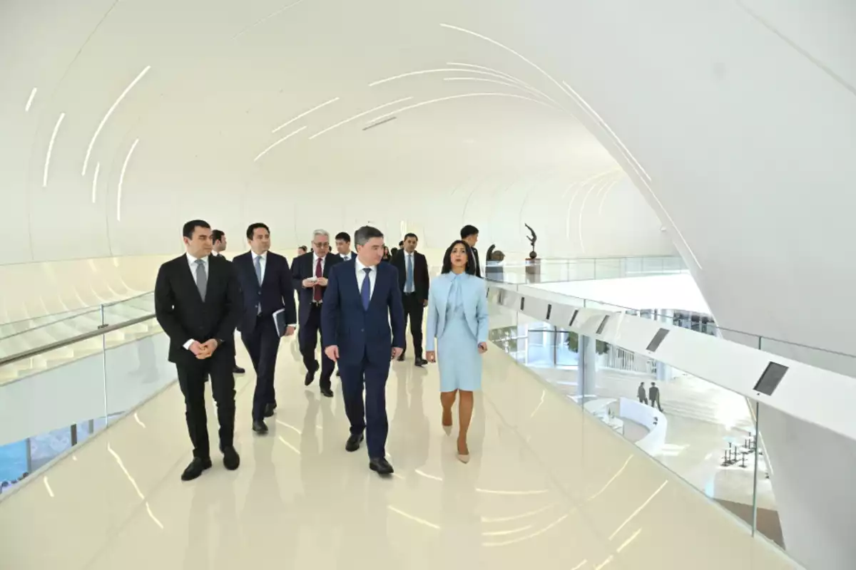 Kazakh PM visits Heydar Aliyev Center in Baku