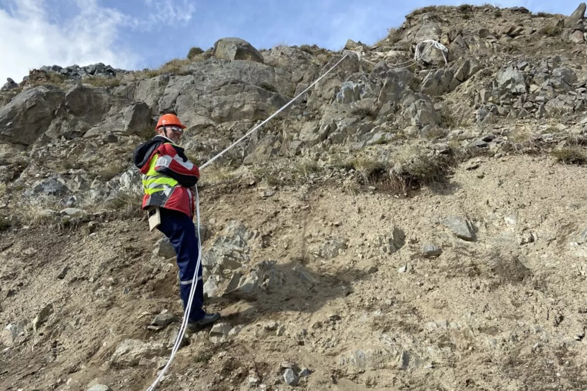 Kyrgyzstan's Jerui Gold Mine Produces 3.9 Tons of Gold in 2025