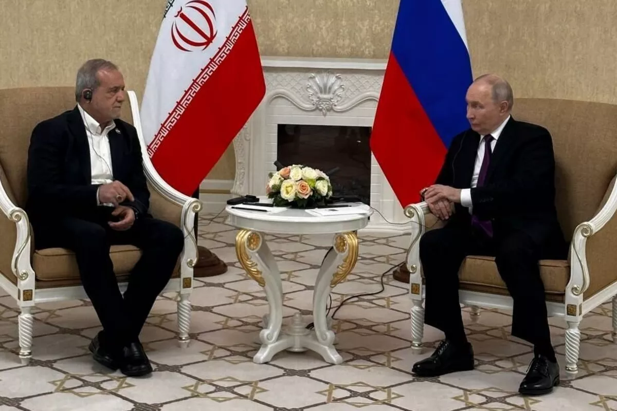 Pezeshkian, Putin Review Iran-Russia Strategic Partnership