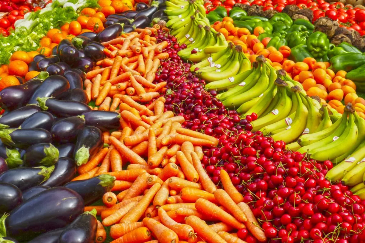 Azerbaijan, Kazakhstan Agree on “Green Corridor” for Fruit and Vegetable Supplies