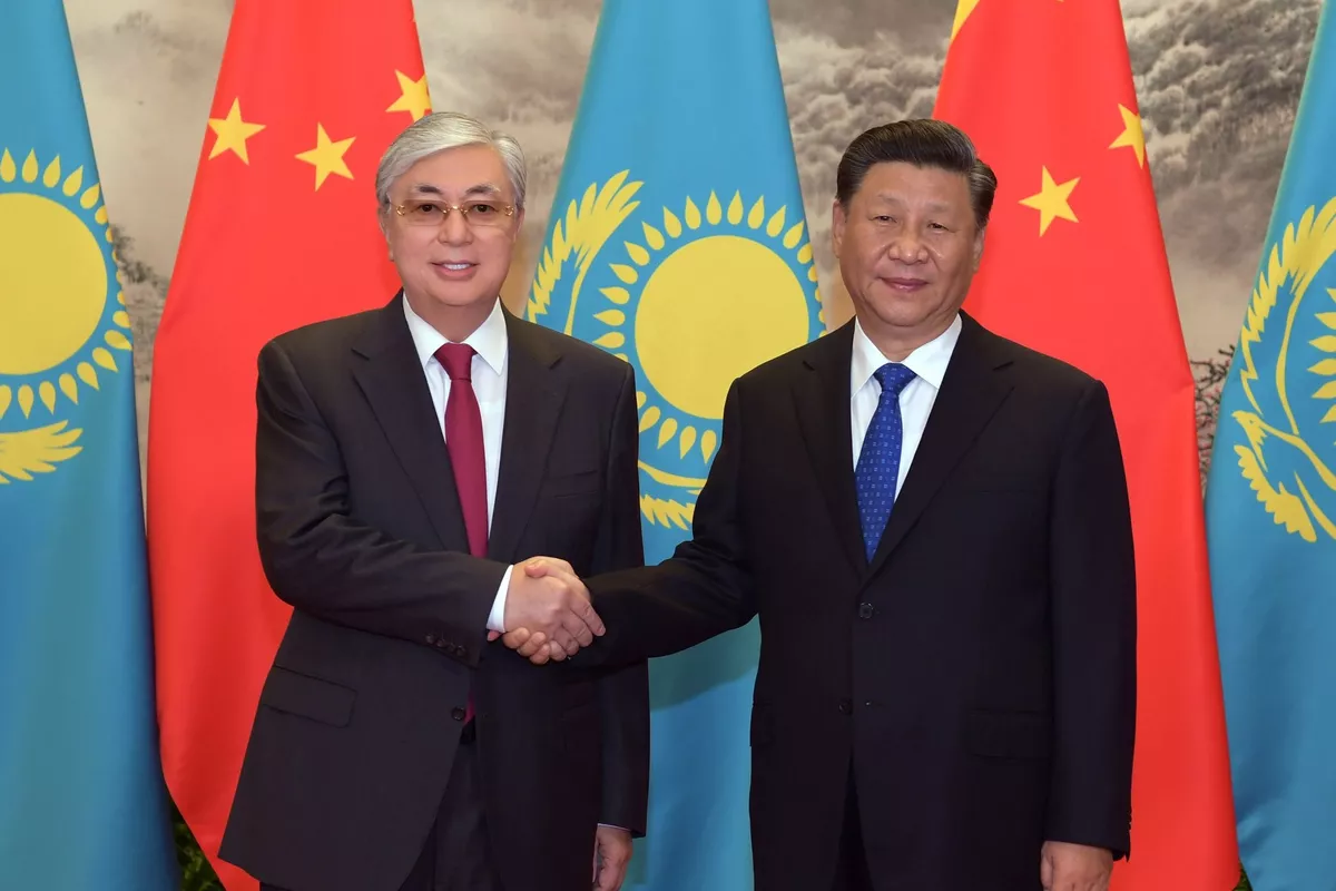Chinese Leader Meets with Kazakh Counterpart in Shanghai During AI Conference