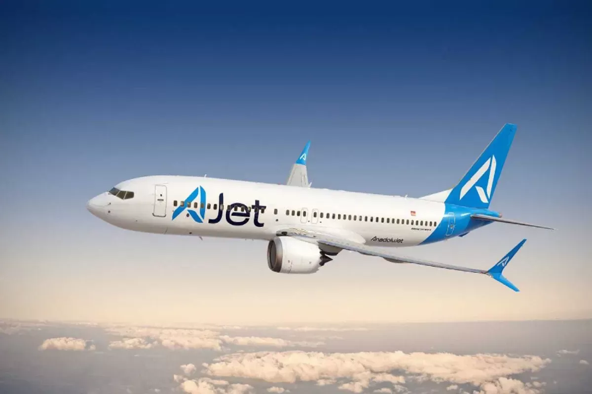 Ajet Flight Lands Safely in Baku After Onboard Alarm