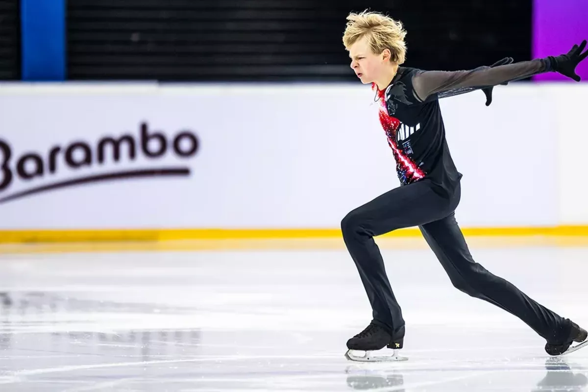 Azerbaijani Figure Skater Breaks Personal Record at Junior Grand Prix