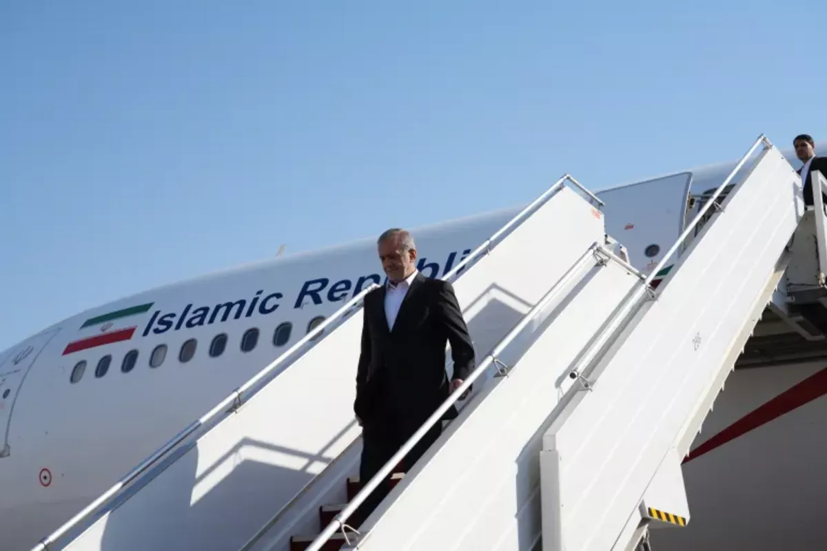 Iran’s President Arrives in Armenia on Official Visit
