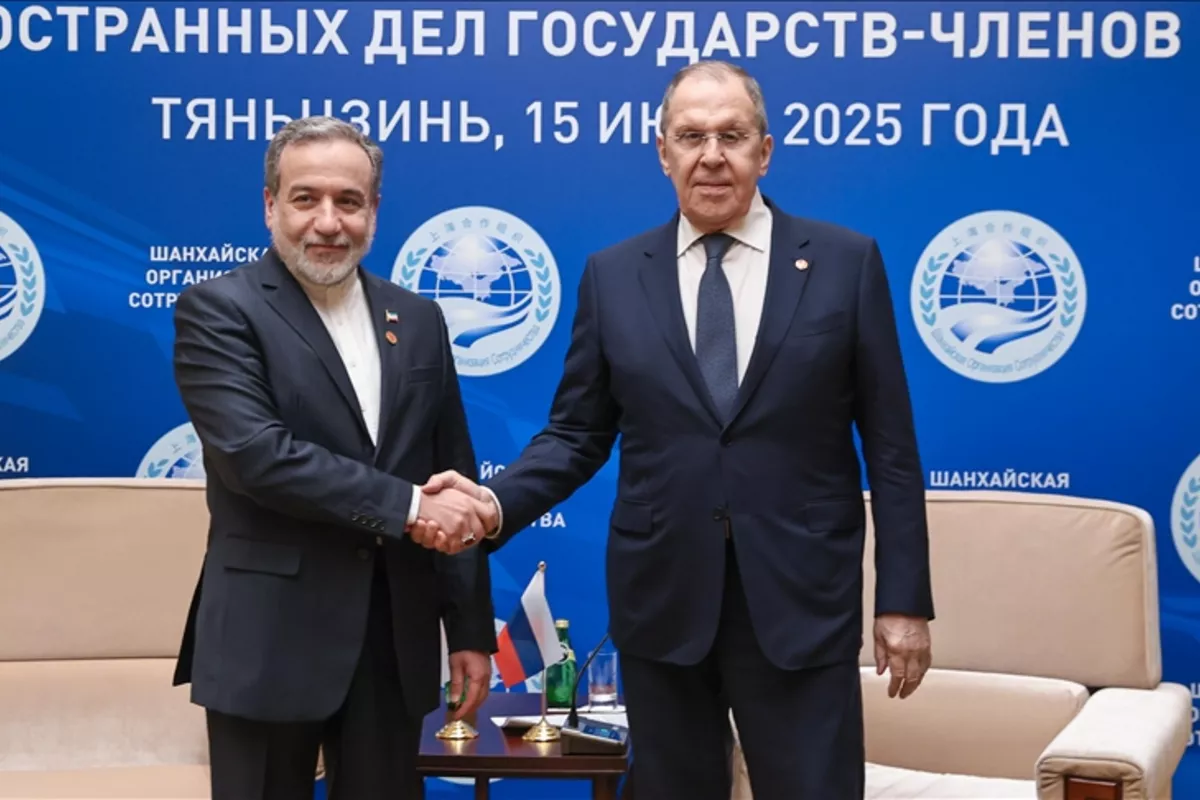 Russian, Iranian FMs Discuss Nuclear Issue at SCO in China