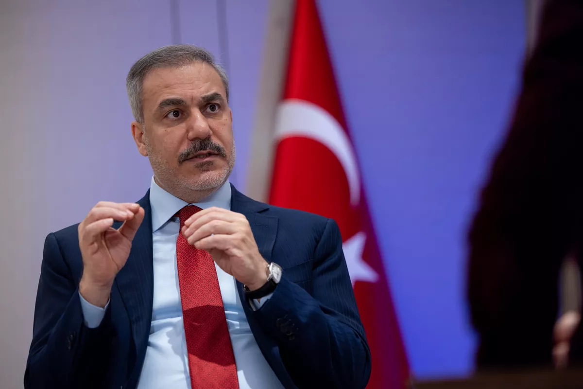 Turkish FM Heads to Doha for Key OIC-Arab League Summit Preparation