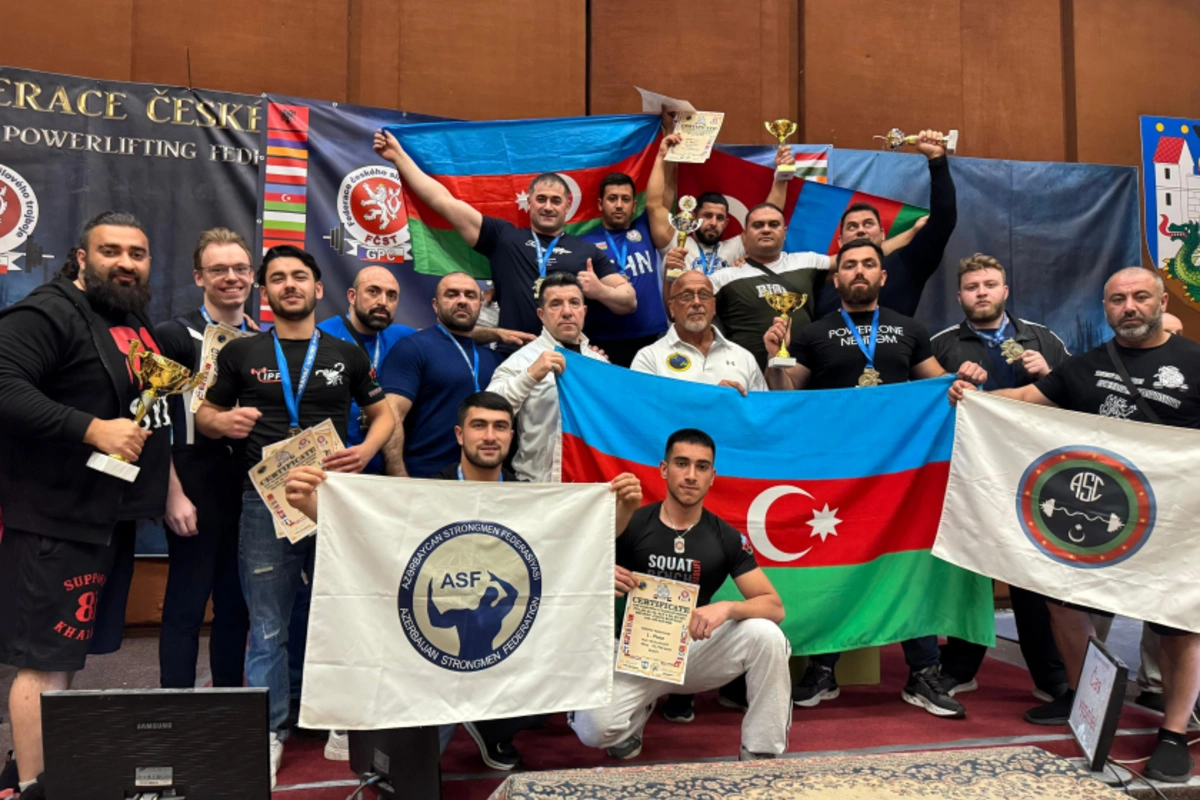 Azerbaijani Weightlifters Win 19 Medals at European Championship