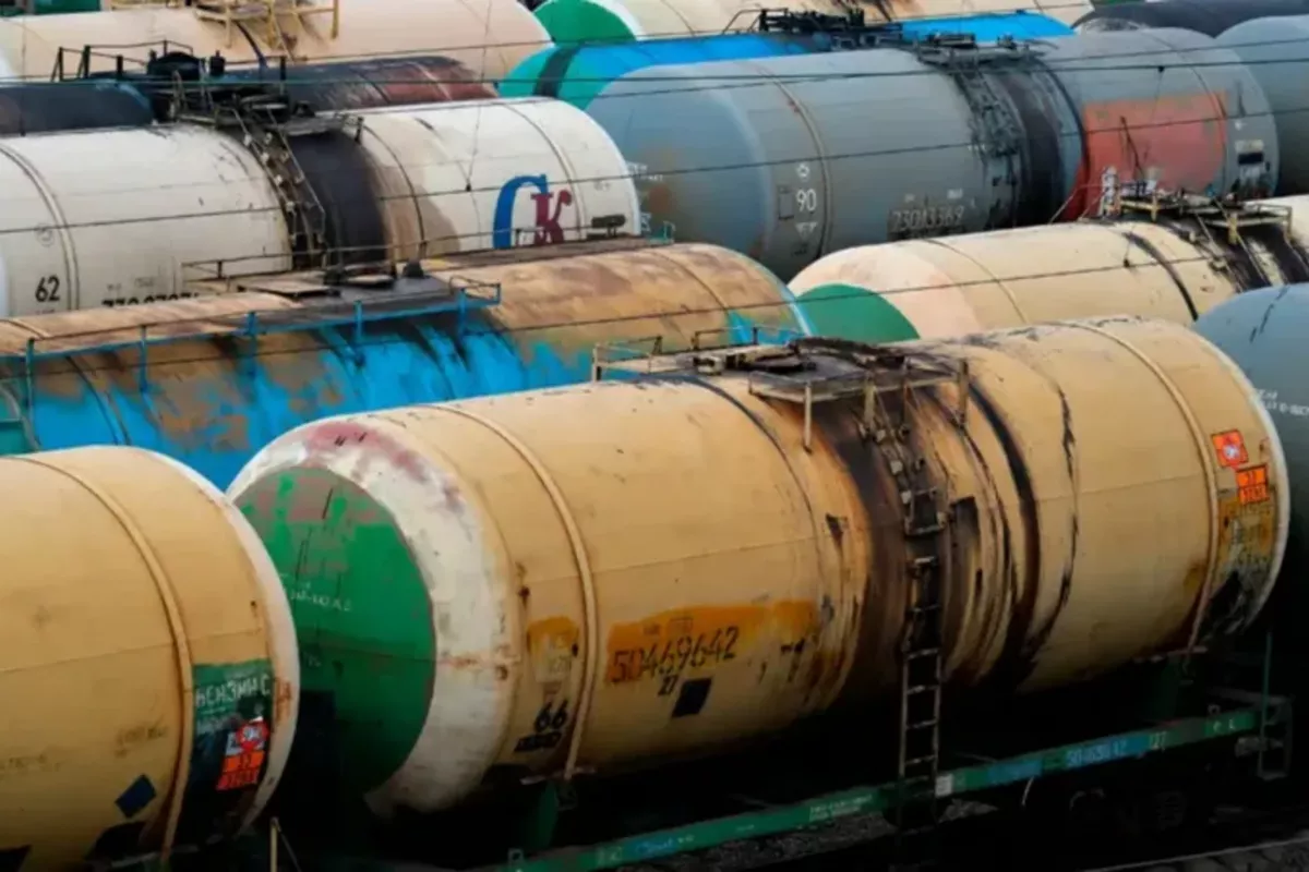 Kazakhstan Extends Fuel Export Ban Until November 21