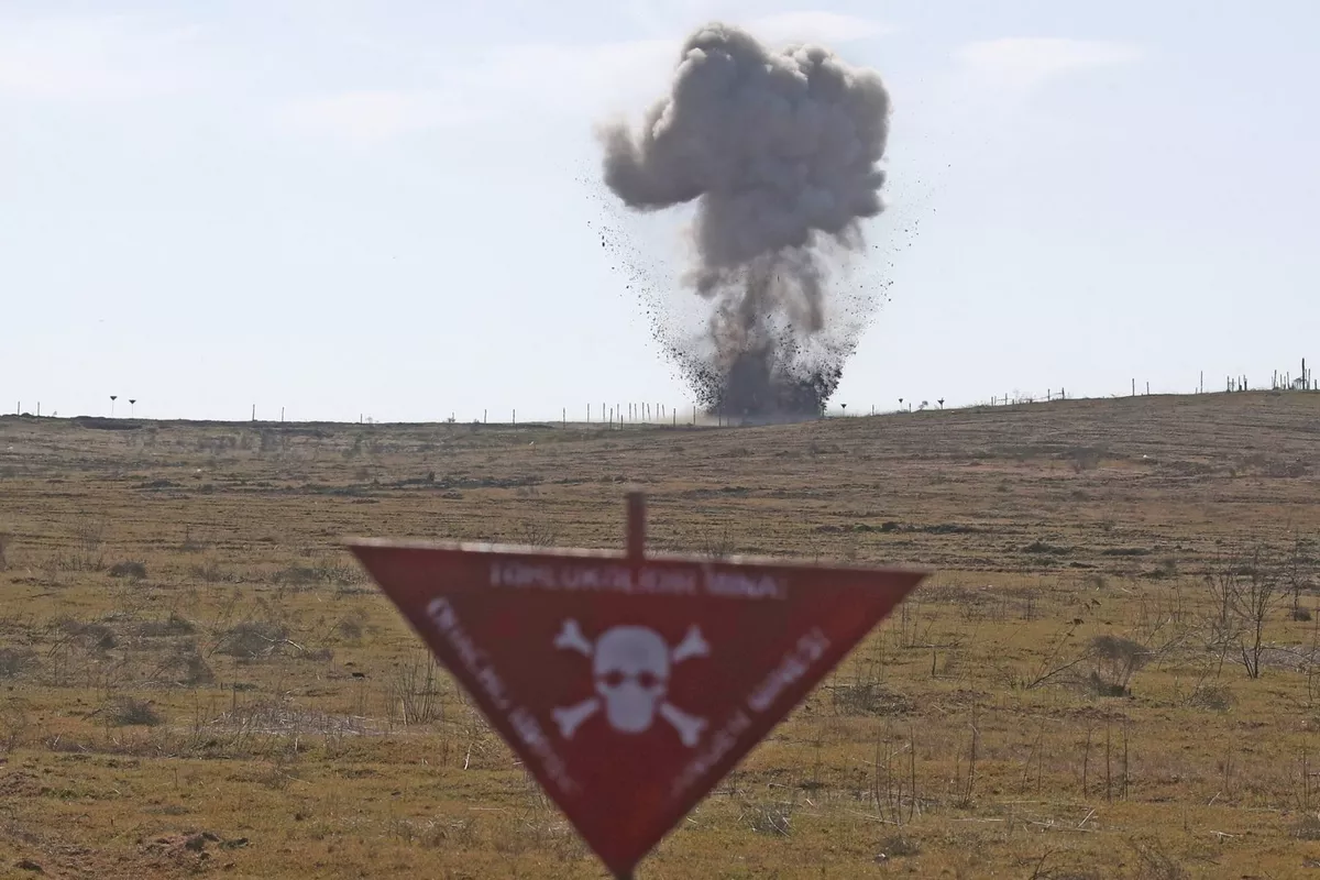 Two Azerbaijani Servicemen Injured in Landmine Blast in Kalbajar