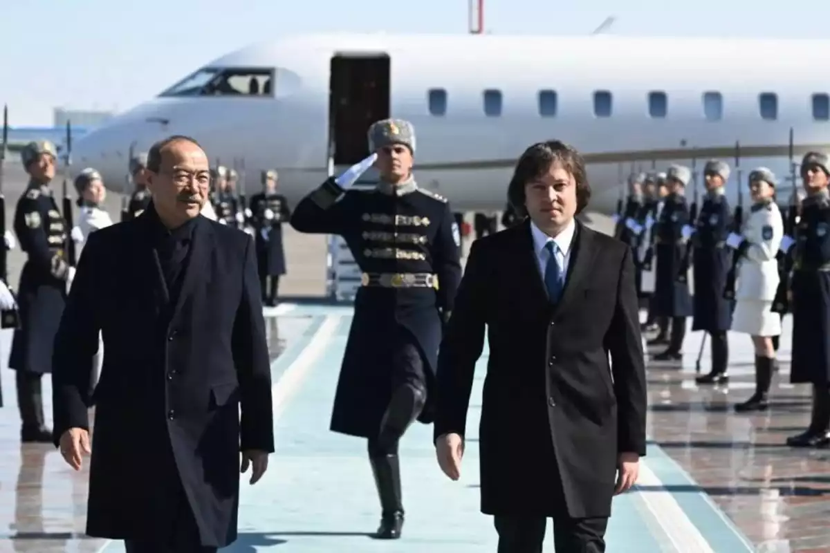 Georgian Prime Minister Arrives in Tashkent for Official Visit