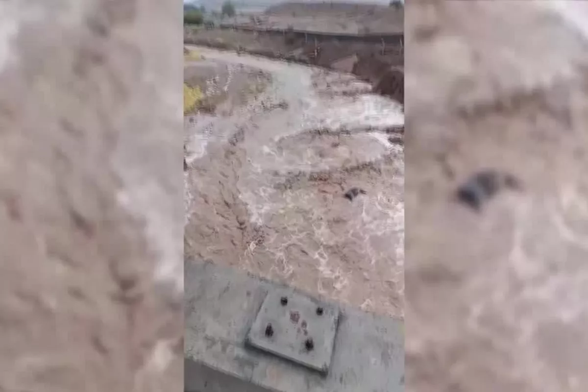 Rainfall Triggers Floods in Western Iran Amid Worst Water Crisis in Decades