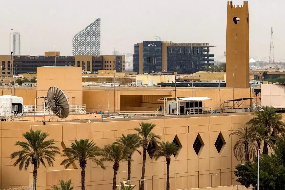 Iranian Drones Strike US Embassy in Riyadh as Israeli Troops Enter Lebanon