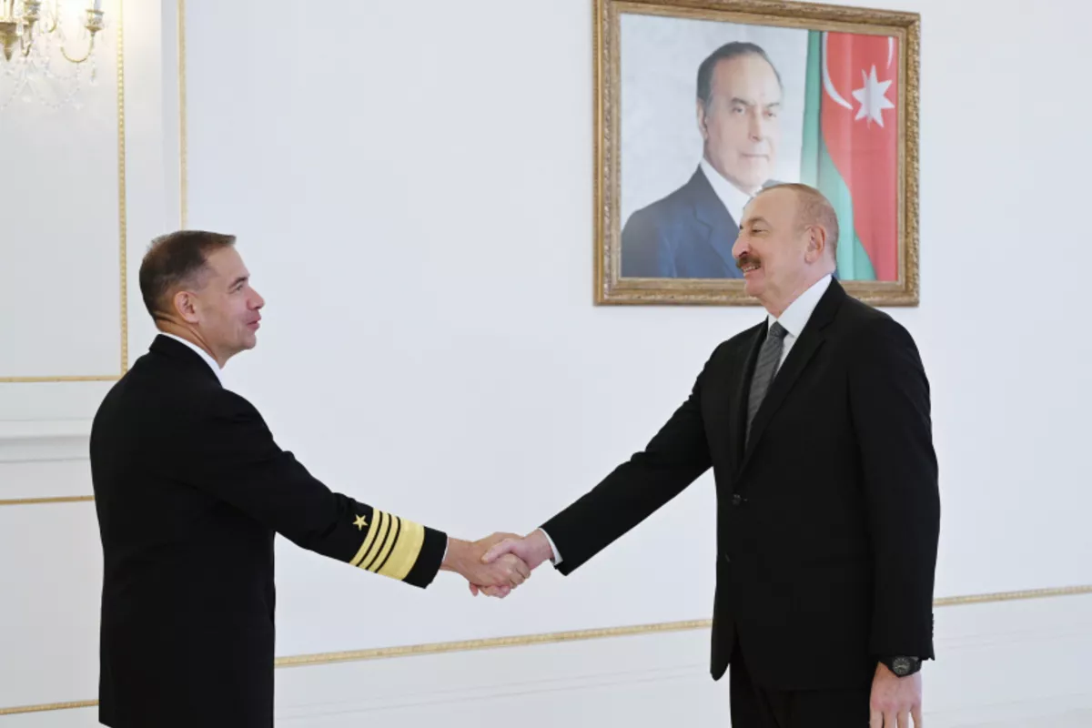 Azerbaijani Leader, US Admiral Exchange Views on Future Military and Defense Cooperation
