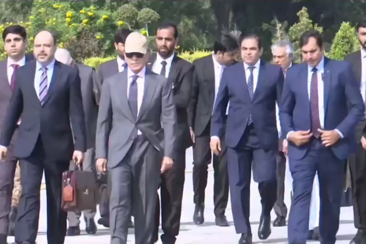 Pakistan’s PM Visits Doha to Stand with Qatar After Airstrikes