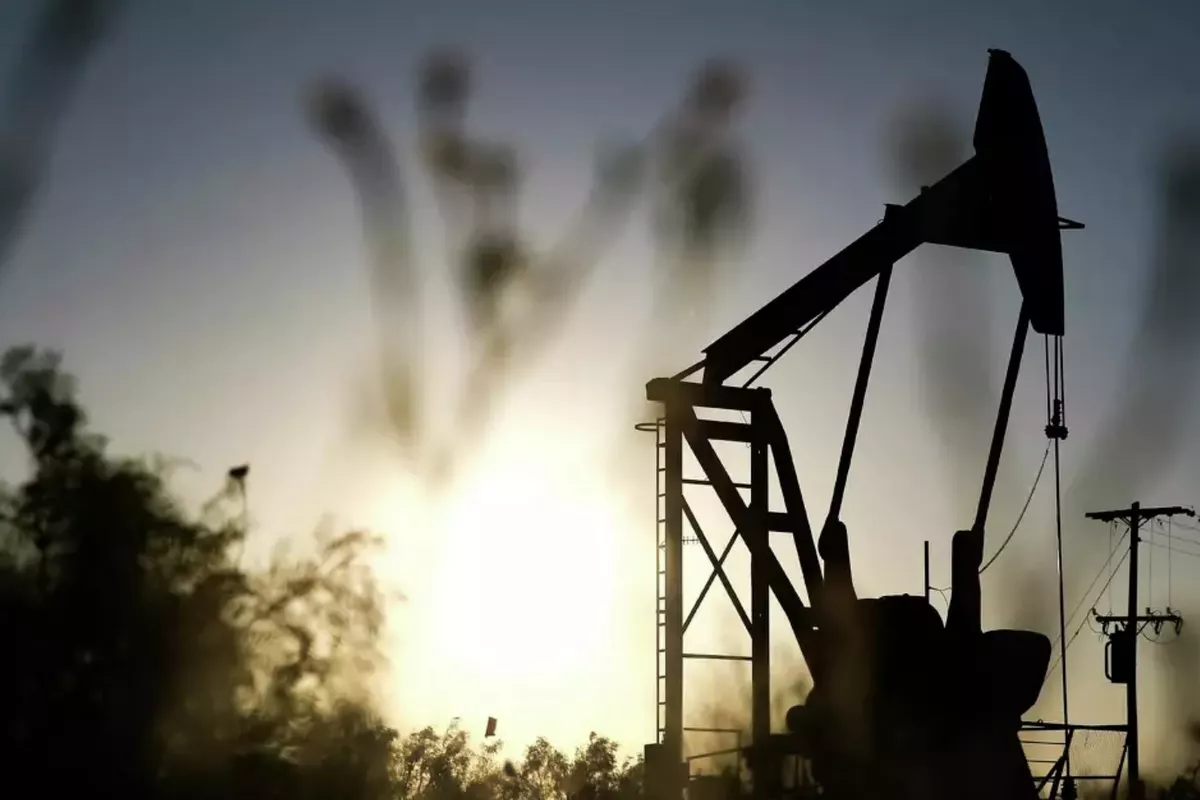 Oil Prices Fall on Global Markets