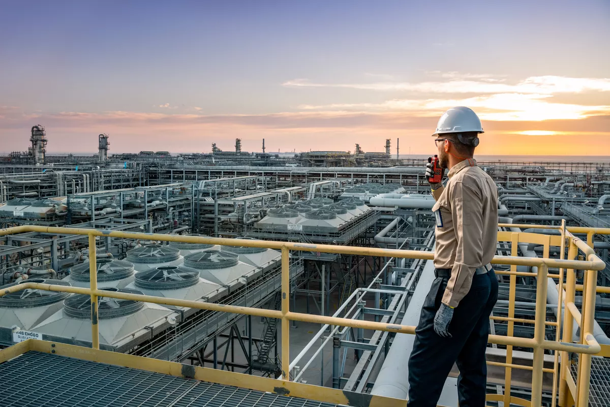 Iran Launches Missile and Drone Strikes on Saudi Aramco Oil Complex - VIDEO