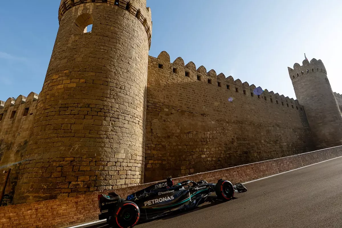 Formula 2 Action Underway as Azerbaijan Grand Prix Continues in Baku