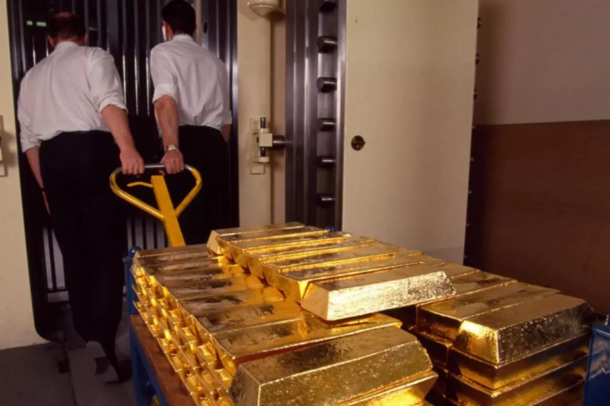 S&P: Tajikistan Faces Risks as Global Gold Prices Set to Drop