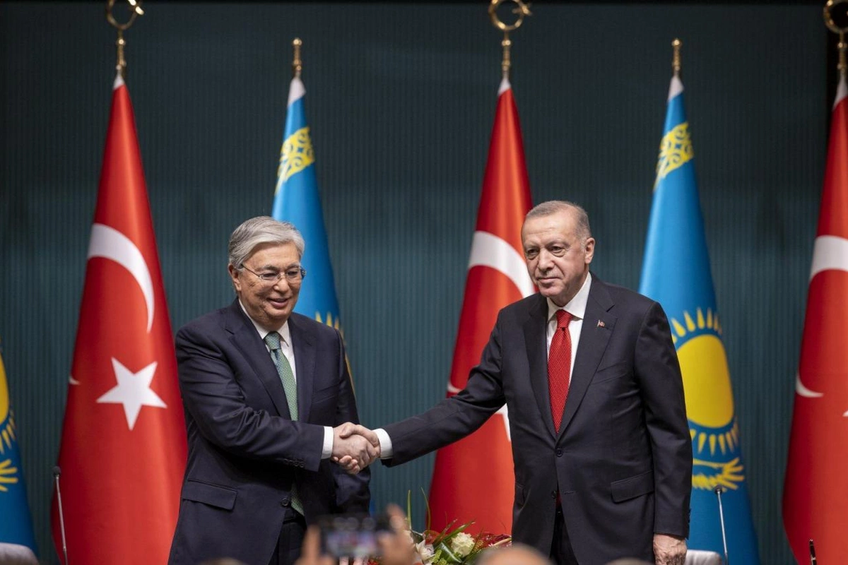 Turkish and Kazakh Presidents Discuss Strengthening Bilateral Relations