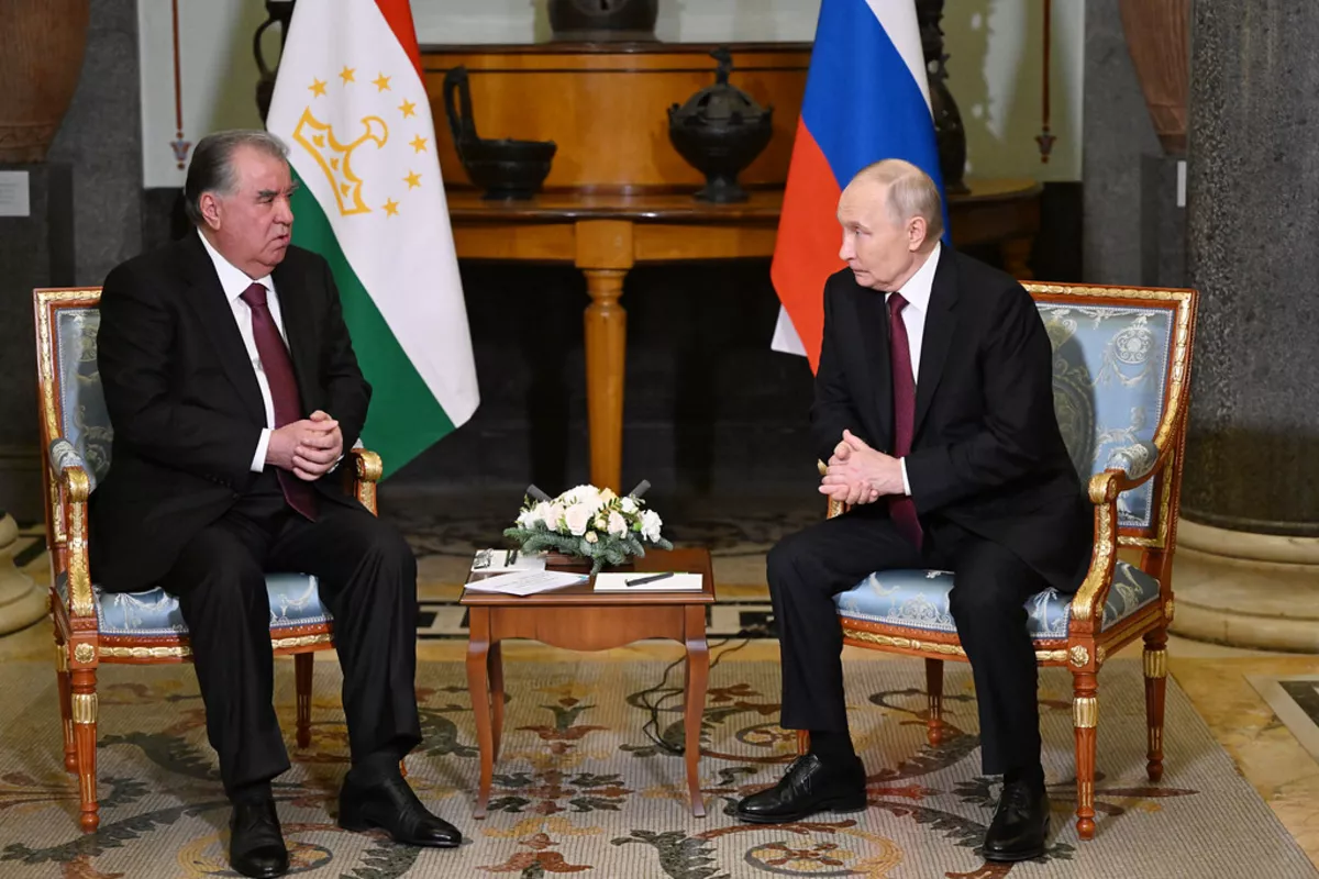 Putin Expresses Condolences Over Xenophobia Tragedy