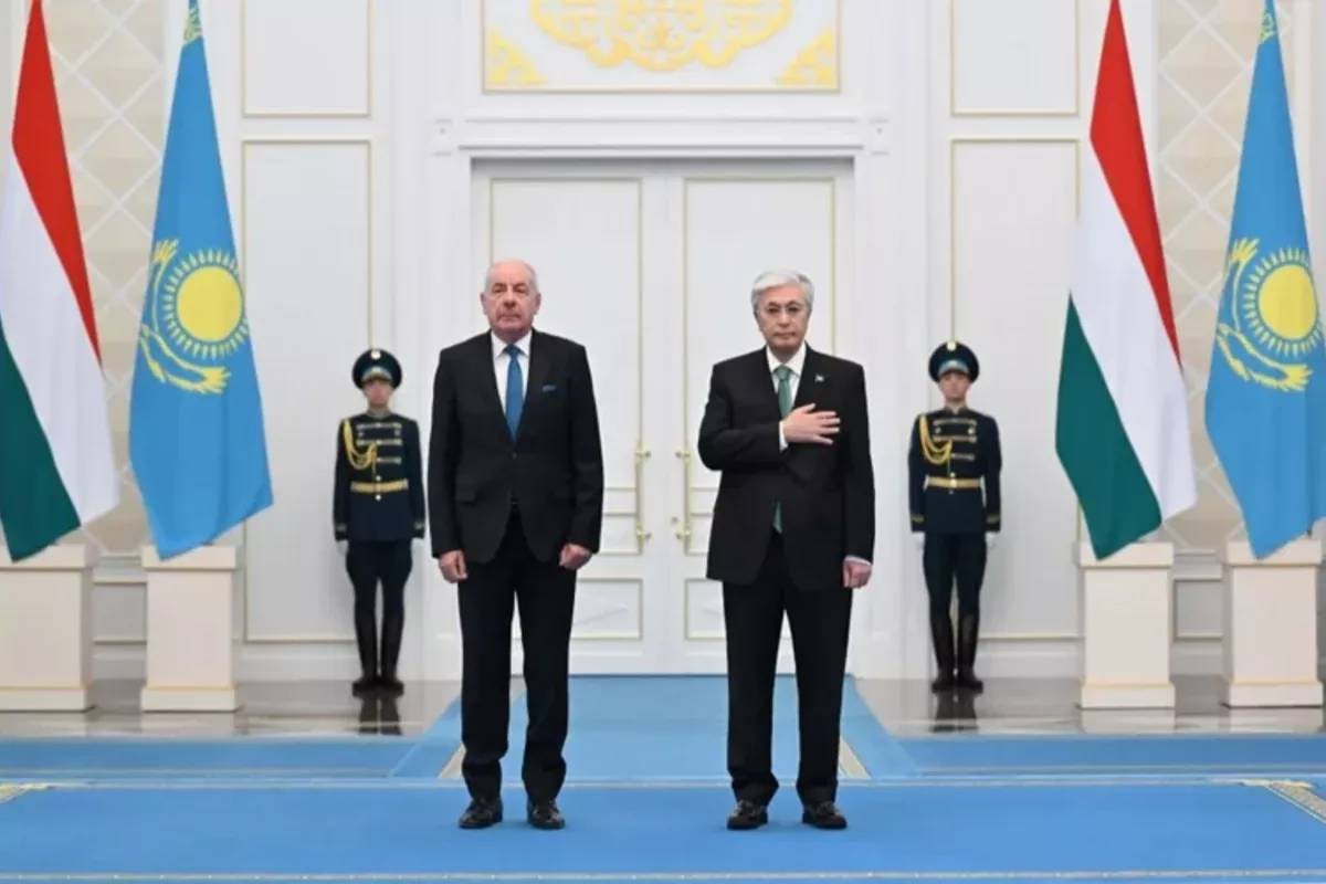 Hungarian President Receives Ceremonial Welcome in Kazakhstan's Astana