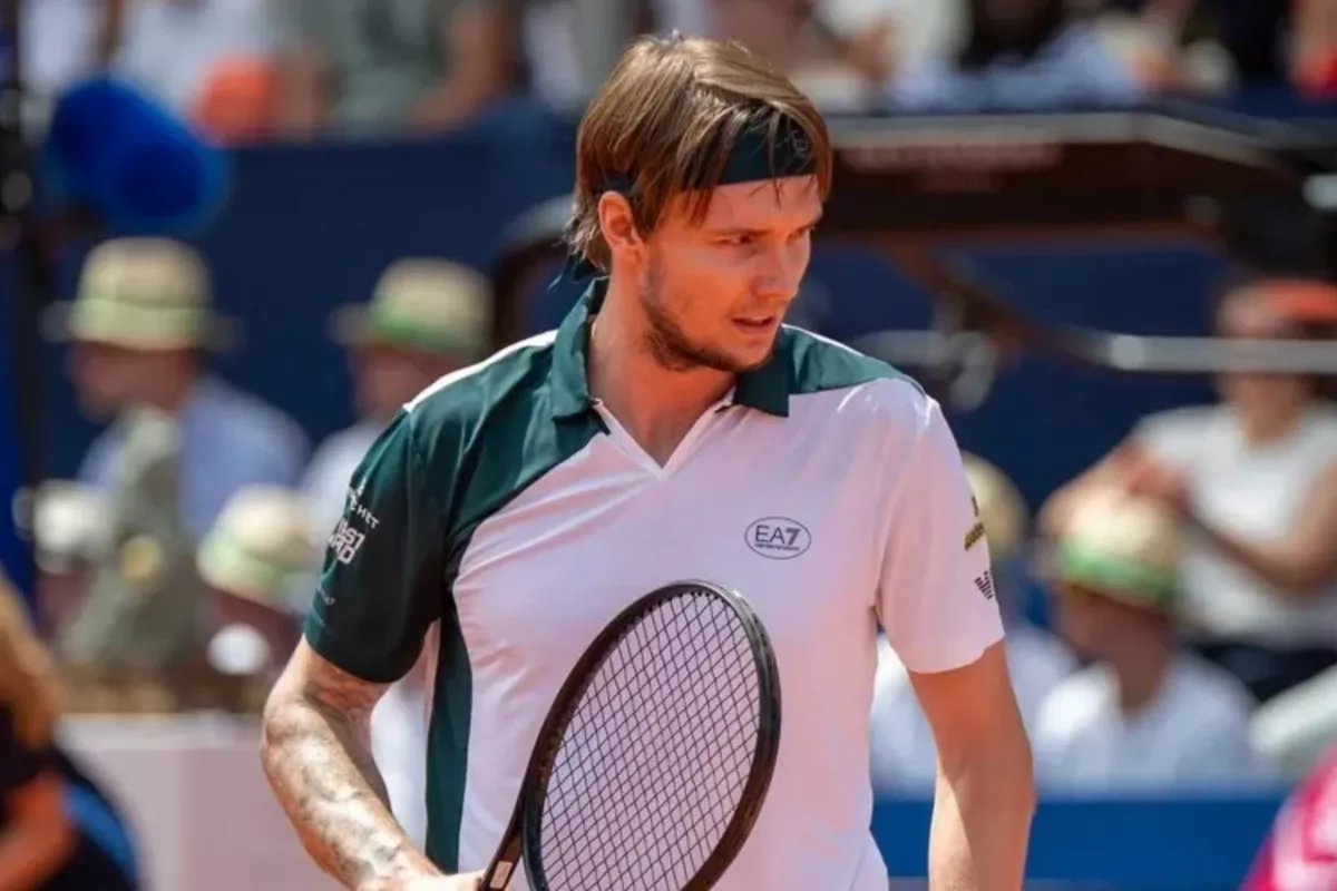 Kazakh Tennis Star Storms Into Generali Open Semifinals in Austria