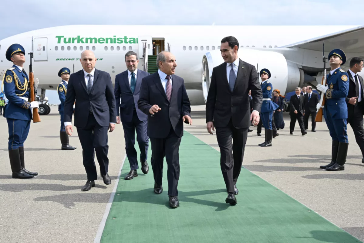 Turkmen President Arrives in Azerbaijan for State Visit
