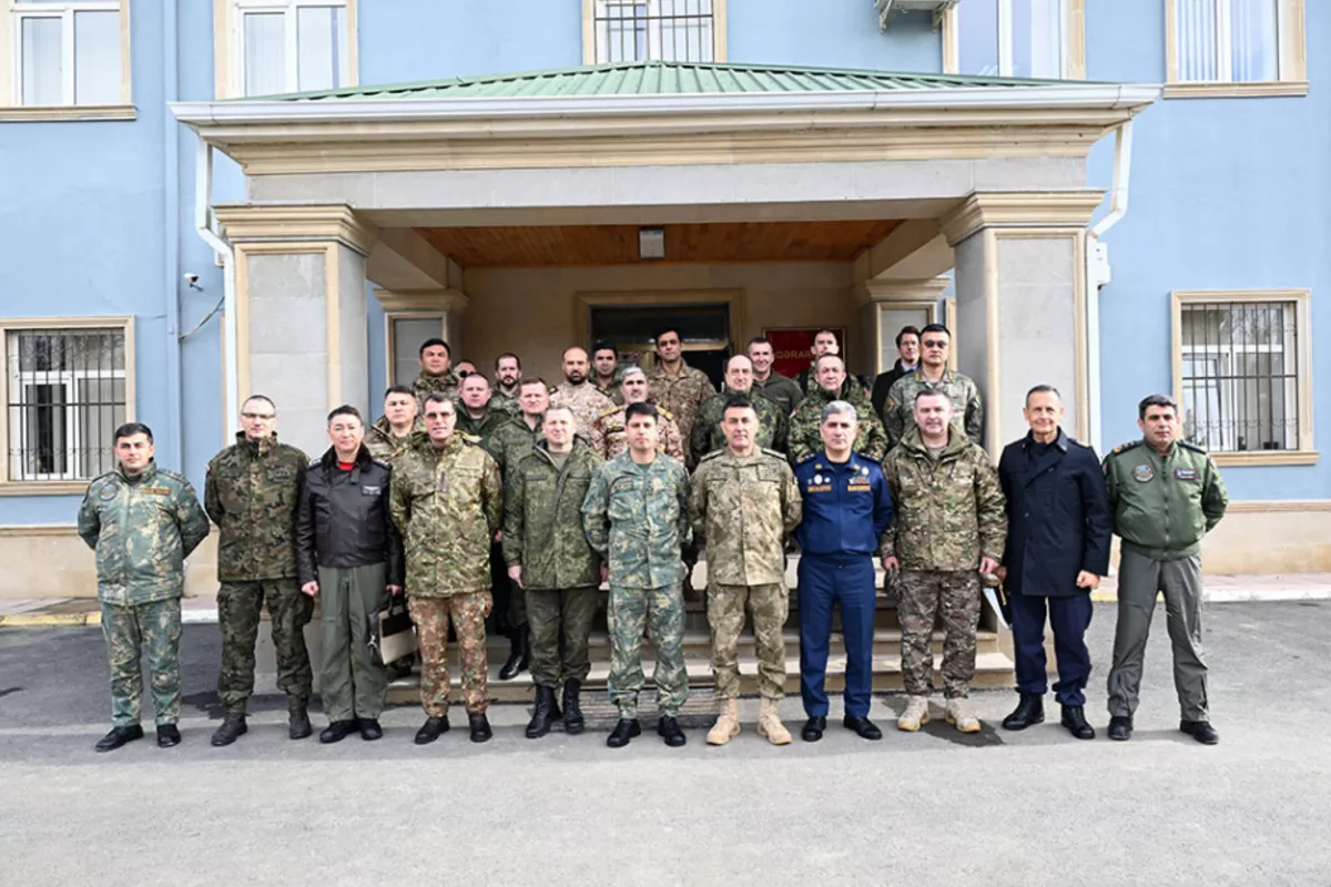 Military Attachés Visit Air Force Unit