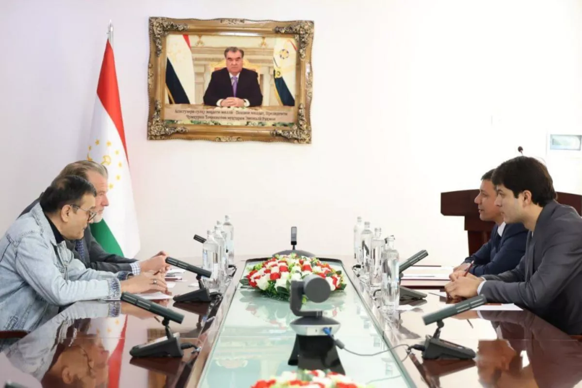 Tajikistan, UK’s Really English Join Forces to Boost English Language Learning