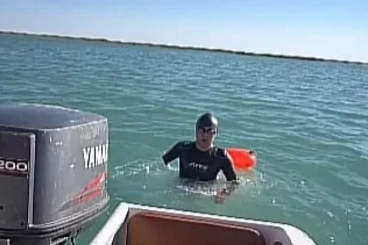 Kazakh Para-Swimmer Triumphs Over 20 km Lake Balkhash Challenge
