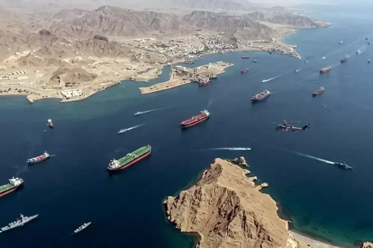 IRGC Says 24 Vessels Passed Strait of Hormuz Under Its Control