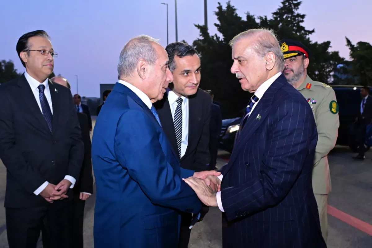Pakistani PM Concludes Visit to Azerbaijan
